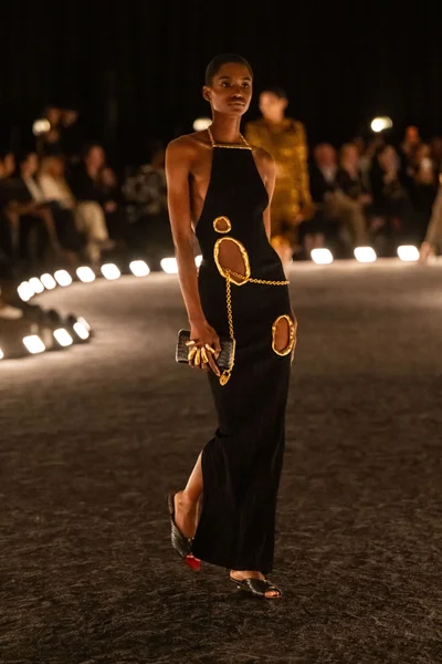 Look 37
